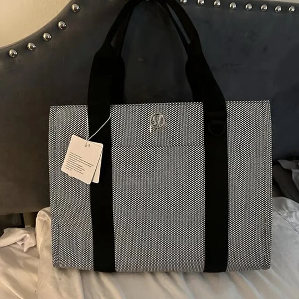 RARE Lululemon Canvas Tote Bag 10L Anchor Ivory Black Two-Tone NWT